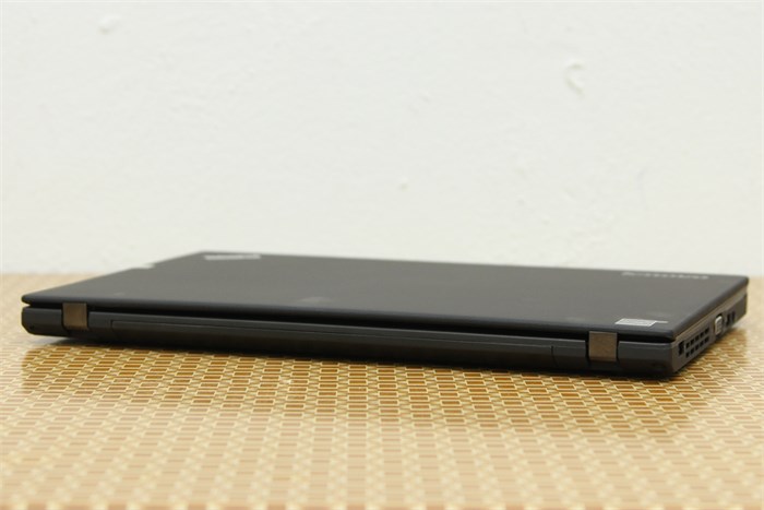 Laptop Lenovo ThinkPad X240 i5 4210U/4G/500G/Win8.1 Màu Đen