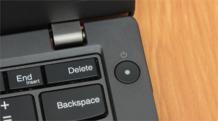 Laptop Lenovo ThinkPad X240 i5 4210U/4G/500G/Win8.1 Màu Đen