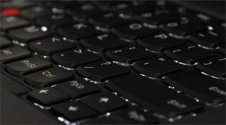 Laptop Lenovo ThinkPad X240 i5 4210U/4G/500G/Win8.1 Màu Đen