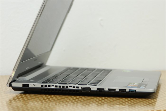 Laptop Lenovo Z5070 i3 4030U/4G/500G/VGA2G/Win8.1 Màu Bạc