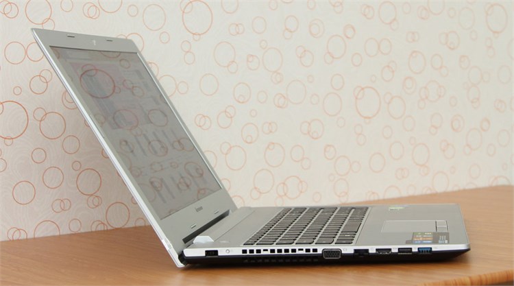 Laptop Lenovo Z5070 i3 4030U/4G/500G/VGA2G/Win8.1 Màu Bạc