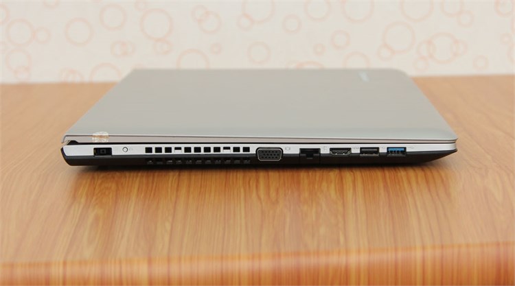 Laptop Lenovo Z5070 i3 4030U/4G/500G/VGA2G/Win8.1 Màu Bạc