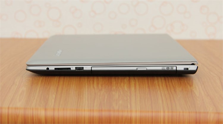 Laptop Lenovo Z5070 i3 4030U/4G/500G/VGA2G/Win8.1 Màu Bạc