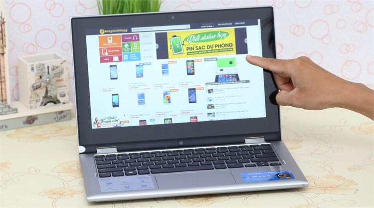 Laptop Dell Inspiron 3148 i3 4030U/4GB/500GB/Win8.1