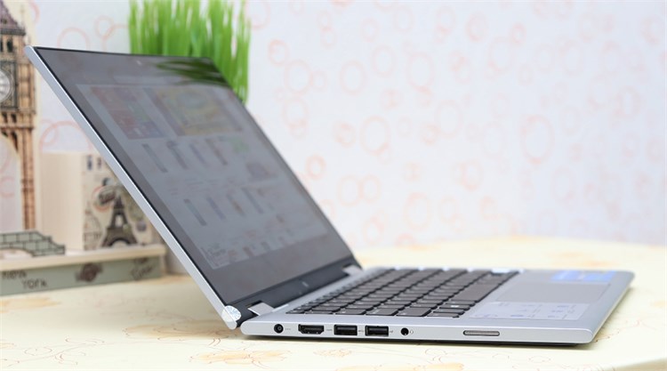 Laptop Dell Inspiron 3148 i3 4030U/4GB/500GB/Win8.1