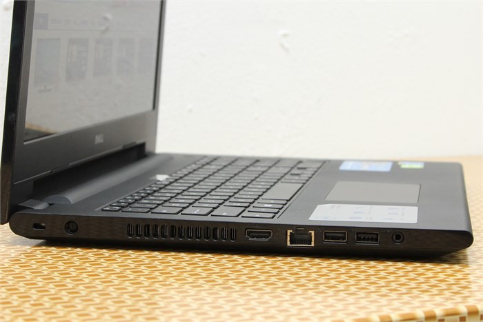 Laptop Dell Inspiron 3543 i5 5200U/4G/500G/VGA2GB/Win8.1 Màu Đen