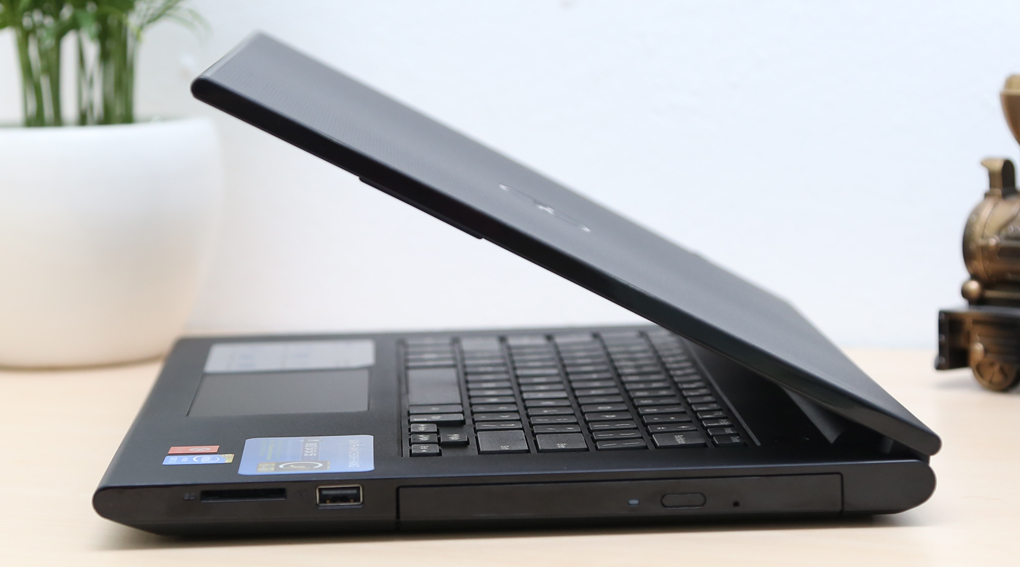 Laptop Dell Inspiron 3443 i5 5200U/4G/1TB/Win8.1 Màu Đen