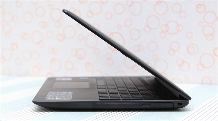 Laptop Asus X553MA N2840/2GB/500GB/Win 8.1