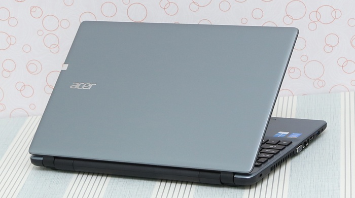 Laptop Acer Aspire E5 571 i5 5200U/4GB/500GB/Win8.1 Màu Đen - Xám