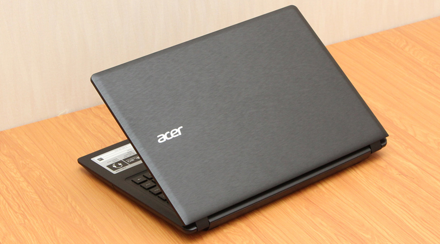 <p>Acer Aspire Z1401 c&oacute; thiết kế kh&aacute; ấn tượng với vỏ nhựa phủ lớp sơn giả kim loại phay xước, tạo cảm gi&aacute;c chắc chắn v&agrave; đẹp mắt.</p>