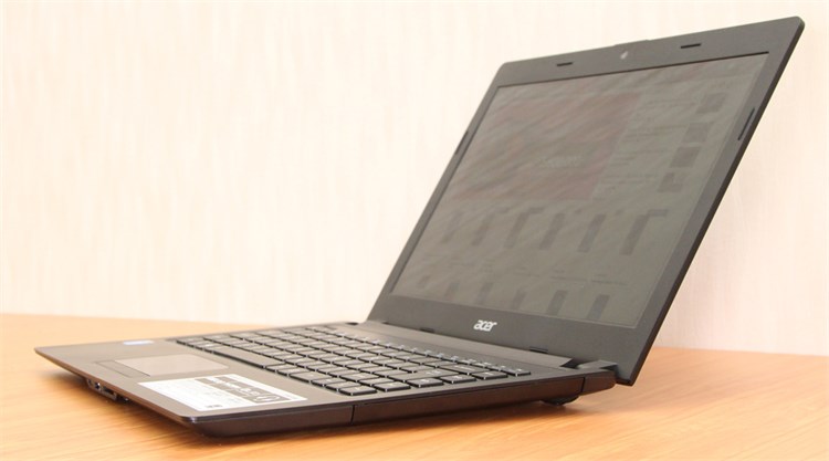 Laptop Acer Aspire Z1401 N2940/4GB/500GB/Win8.1/KhôngDVD Màu Đen