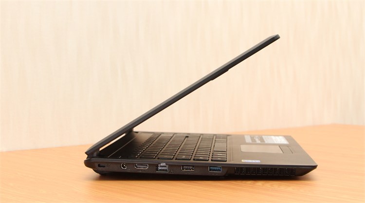 Laptop Acer Aspire Z1401 N2940/4GB/500GB/Win8.1/KhôngDVD Màu Đen