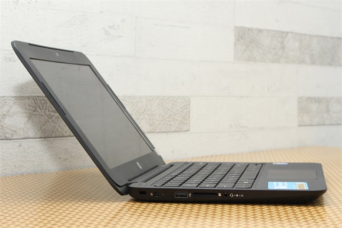 Laptop HP 11 F013TU N2840/2GB/500GB/Win8.1 Màu Đen