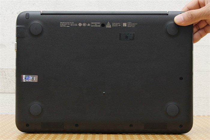 Laptop HP 11 F013TU N2840/2GB/500GB/Win8.1 Màu Đen