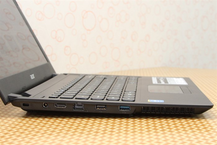Laptop Acer Aspire Z1401 N2940/2GB/500GB/Win8.1 Màu Đen