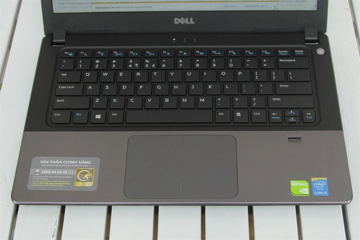 Laptop Dell Vostro 5480 i5 5200U/4GB/500GB/2GB 830M/Win8.1