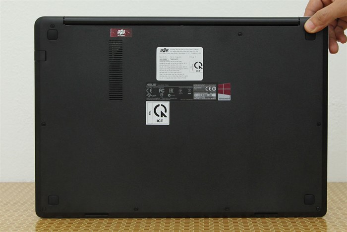 Laptop Asus TP500LB i5 5200U/4GB/1TB/2G 940M/Win8.1 Màu Bạc