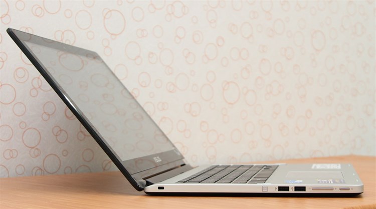 Laptop Asus TP500LB i5 5200U/4GB/1TB/2G 940M/Win8.1