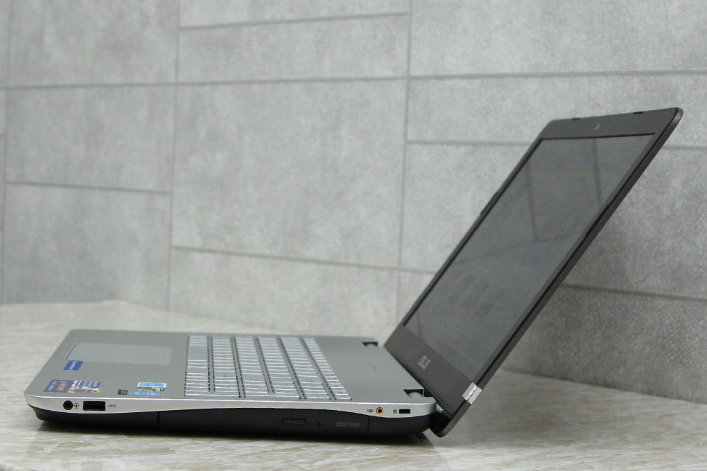 Asus N551JX i7 4720HQ/8GB/1TB/128GB/4GB 950M/Win8.1 - 4