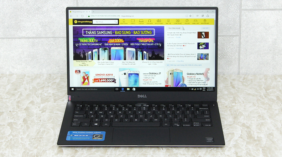 <p>Dell XPS 13 l&agrave; chiếc laptop c&oacute; viền m&agrave;n h&igrave;nh si&ecirc;u mỏng đ&aacute;ng kinh ngạc, v&igrave; vậy k&iacute;ch thước m&agrave;n h&igrave;nh 13.3" nhưng v&ocirc; c&ugrave;ng gọn nhẹ. Độ ph&acirc;n giải&nbsp;Full HD (1920 x 1080 pixels) cho h&igrave;nh ảnh sắc n&eacute;t.</p>