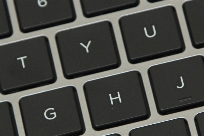 Laptop HP 14 ac145TU 3825U/2GB/500GB/Win10 Màu Bạc