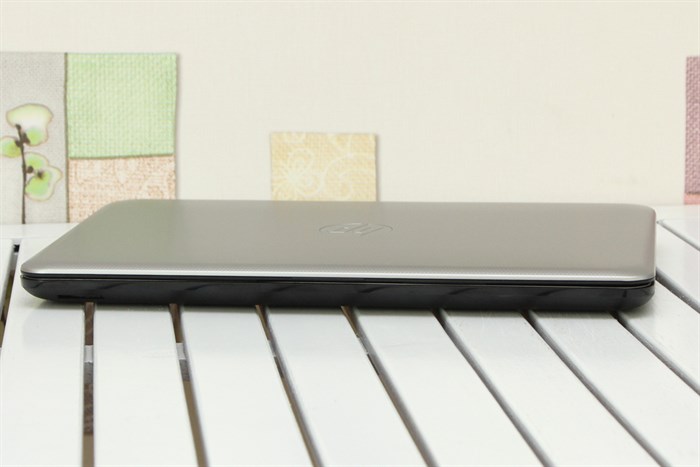 Laptop HP 14 ac145TU 3825U/2GB/500GB/Win10 Màu Bạc