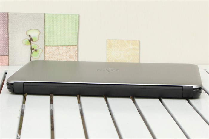 Laptop HP 14 ac145TU 3825U/2GB/500GB/Win10 Màu Bạc