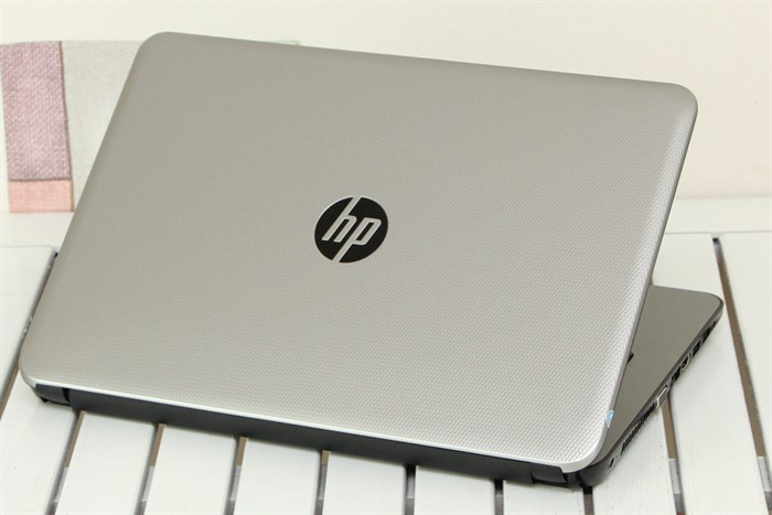 Laptop HP 14 ac145TU 3825U/2GB/500GB/Win10 Màu Bạc