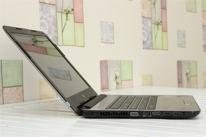 Laptop HP 14 ac145TU 3825U/2GB/500GB/Win10 Màu Bạc