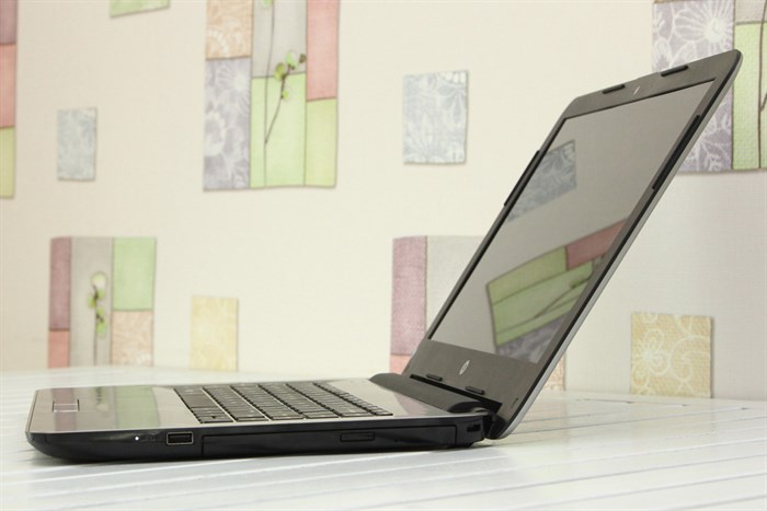 Laptop HP 14 ac145TU 3825U/2GB/500GB/Win10 Màu Bạc