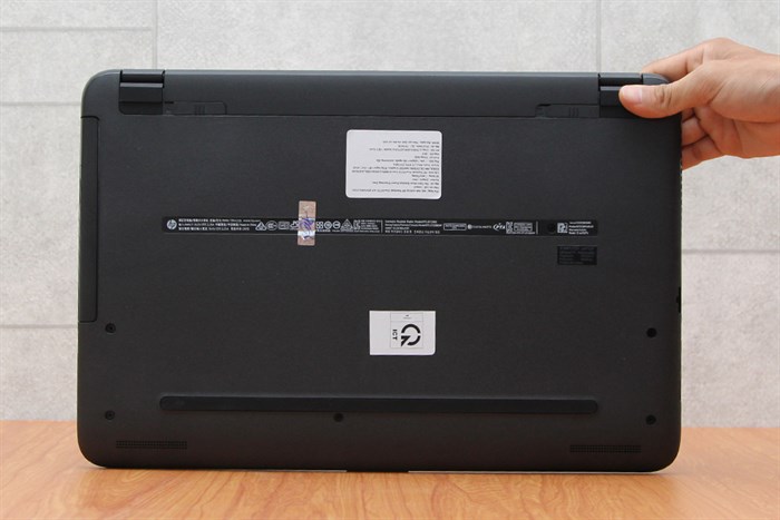 Laptop HP 15 ac152TU i3 5005U/4GB/500GB/Win10 Màu Bạc
