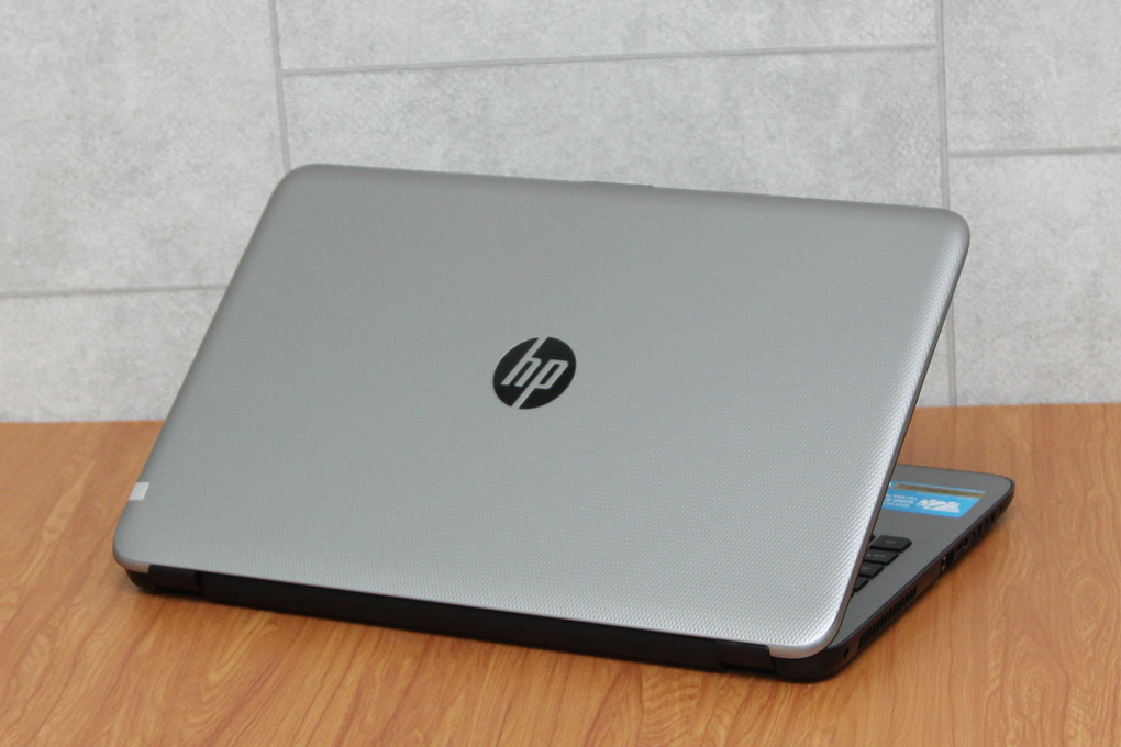 Laptop HP 15 ac152TU i3 5005U/4GB/500GB/Win10 Màu Bạc