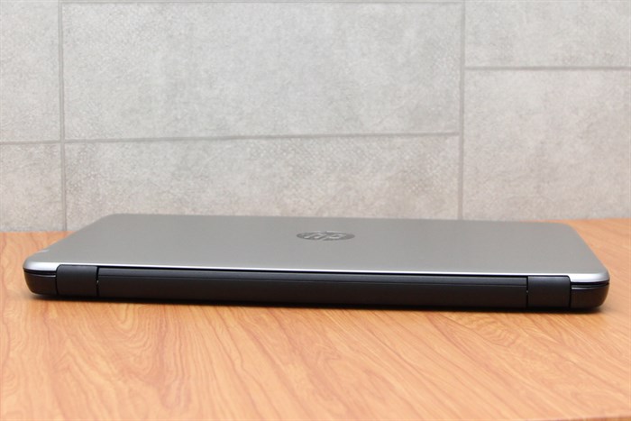 Laptop HP 15 ac152TU i3 5005U/4GB/500GB/Win10 Màu Bạc