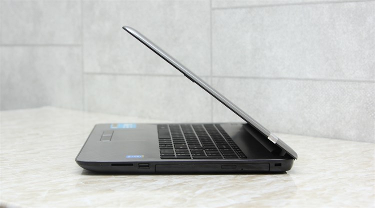 Laptop HP 15 ac152TU i3 5005U/4GB/500GB/Win10