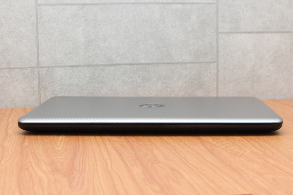 Laptop HP 15 ac152TU i3 5005U/4GB/500GB/Win10 Màu Bạc