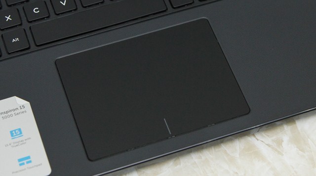 Touch pad rộng rãi dễ dàng sử dụng