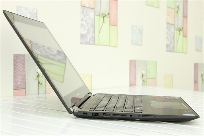 Laptop Lenovo Yoga 500 14IBD i3 5020U/4GB/500GB/Touch/Win10 Màu Đen