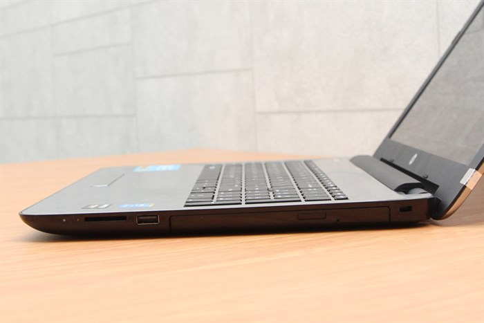 Laptop HP 15 ac174TX i5 5200U/4GB/500GB/VGA2GB/Win10 Màu Bạc