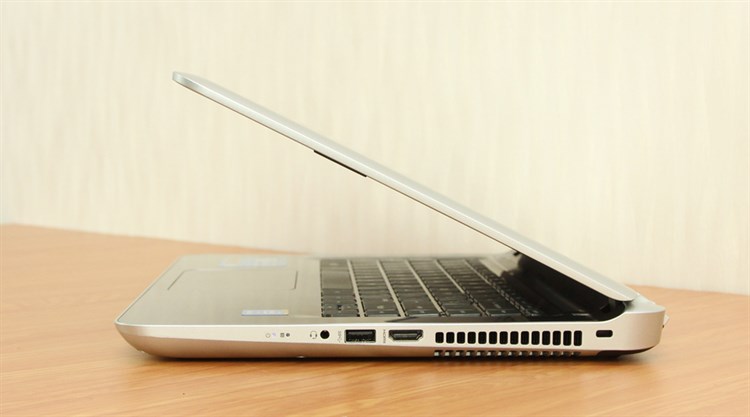 Laptop HP Pavilion 14 ab133TU i5 5200U/4GB/500GB/Win10