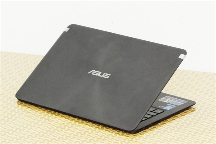 Laptop Asus Zenbook UX305FA M 5Y10/8GB/128GB/Win10 Màu Đen