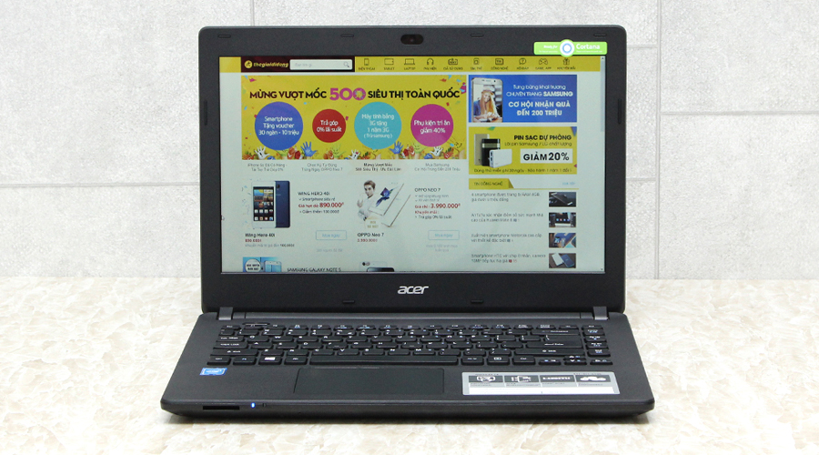 <p>M&agrave;n h&igrave;nh 14 inch chuẩn HD (1366 x 768) c&ocirc;ng nghệ Active Matrix TFT Color LCD hiển thị h&igrave;nh ảnh sắc n&eacute;t, gi&uacute;p m&agrave;u sắc trung thực, sống động ngay cả khi ở ngo&agrave;i trời.</p>