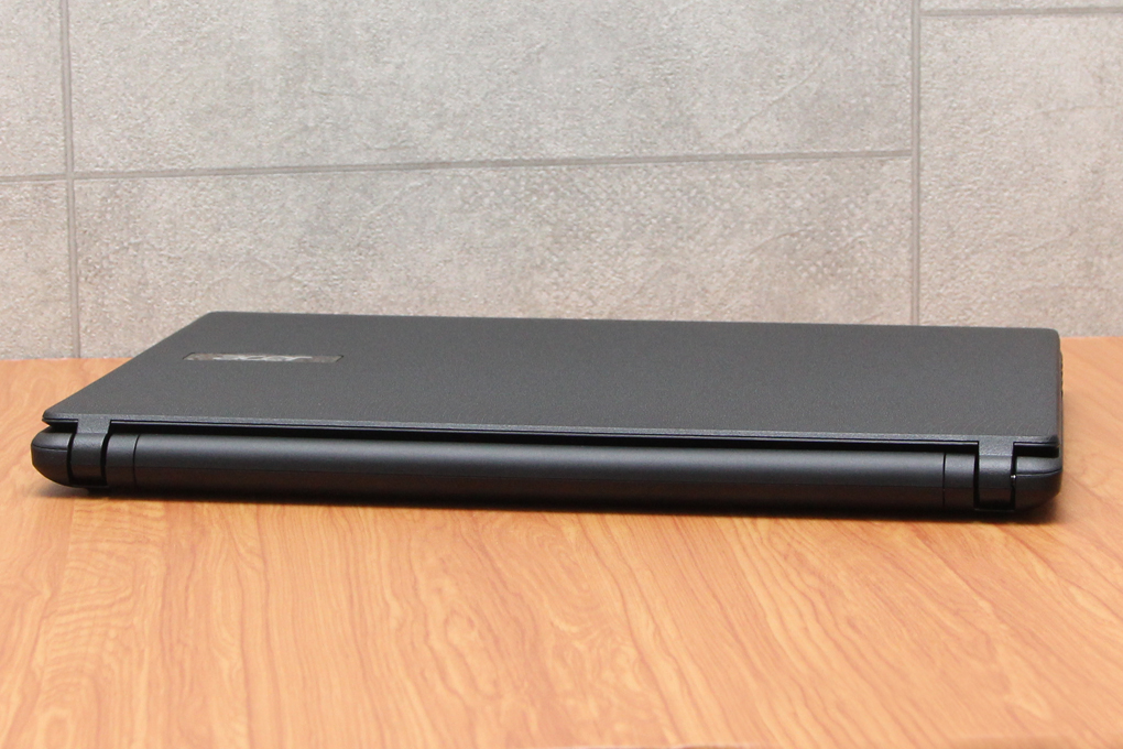 Laptop Acer ES1 431 N3700/4GB/500GB/Win10 Màu Đen