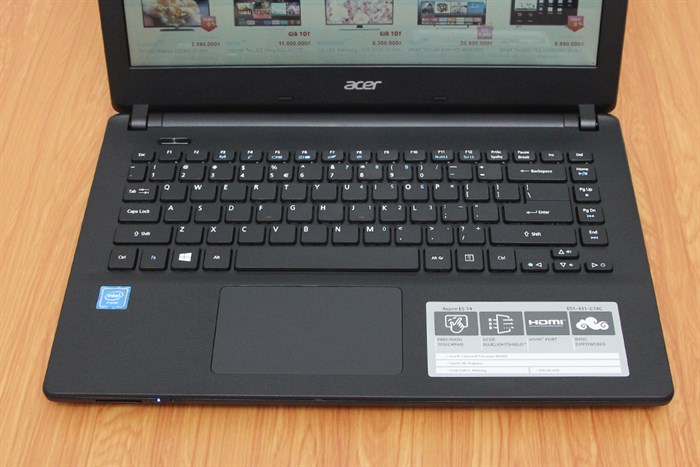 Laptop Acer ES1 431 N3700/4GB/500GB/Win10 Màu Đen