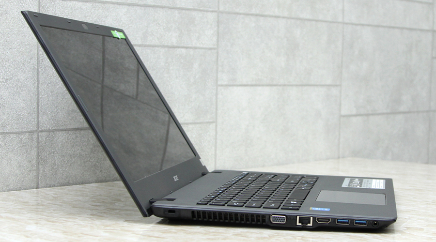 <p>T&iacute;ch hợp đầy đủ c&aacute;c cổng th&ocirc;ng dụng gi&uacute;p dễ d&agrave;ng&nbsp;kết nối với c&aacute;c thiết bị ngoại vi: VGA (D-Sub), USB 2.0, LAN (RJ45), HDMI. Ngo&agrave;i ra c&ograve;n trang bị cổng USB 3.0 gi&uacute;p truyền tải dữ liệu nhanh gấp 10 lần.</p>