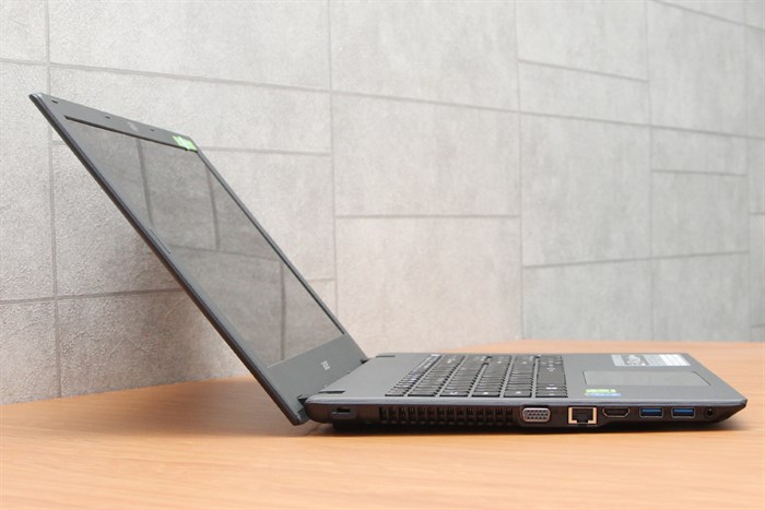 Laptop Acer E5 573G i7 4510U/4GB/500GB/VGA2GB/Win10 Màu Xám