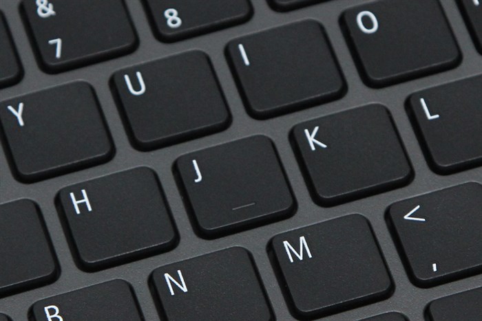 Laptop Acer E5 573G i7 4510U/4GB/500GB/VGA2GB/Win10 Màu Xám