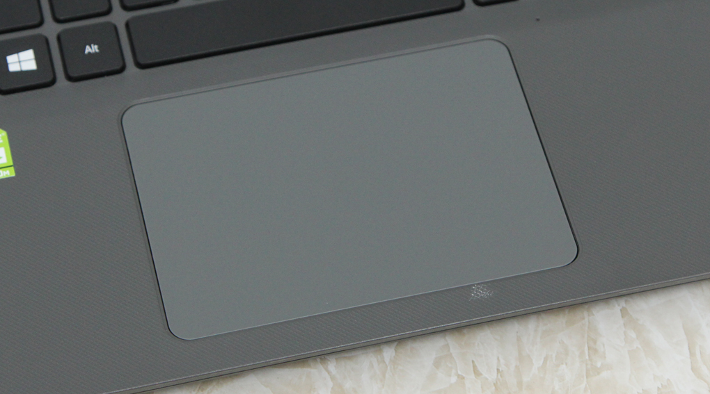Laptop Acer E5 573G i7 4510U/4GB/500GB/VGA2GB/Win10 Màu Xám