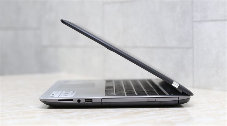 Laptop Asus A556UF i5 6200U/4GB/500GB/VGA 2GB/Win10