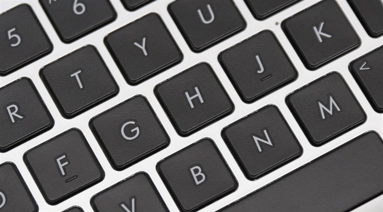 Laptop Asus A556UF i5 6200U/4GB/500GB/VGA 2GB/Win10