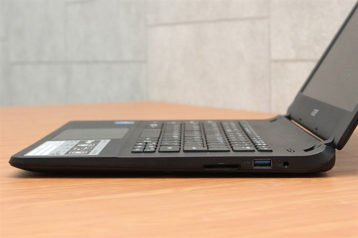 Laptop Acer ES1 311 N2840/2GB/500GB/Win8.1 Màu Đen